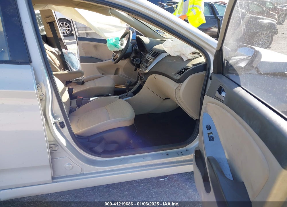 2015 HYUNDAI ACCENT VIN: KMHCT4AE1FU848522