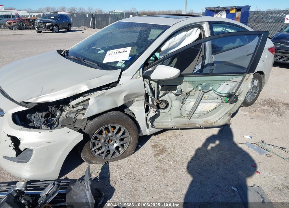 2015 HYUNDAI ACCENT VIN: KMHCT4AE1FU848522