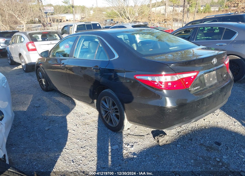 2015 TOYOTA CAMRY SE VIN: 4T1BF1FK7FU002704