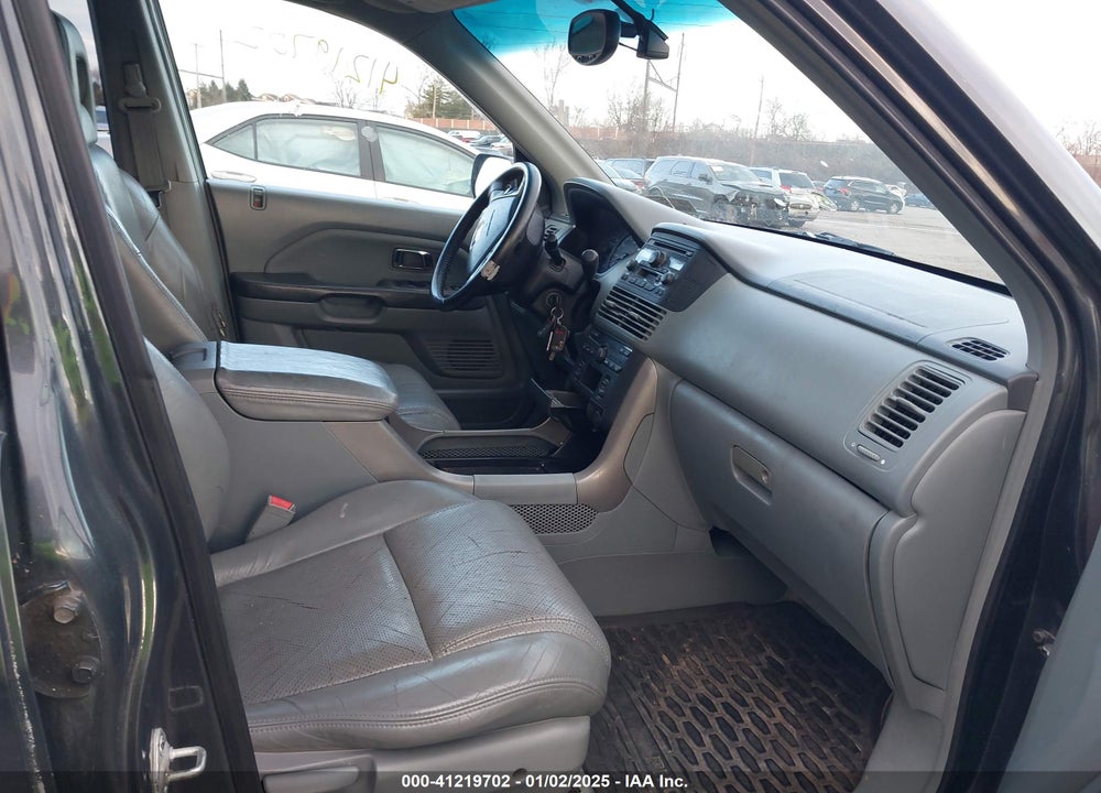 2004 HONDA PILOT EX-L VIN: 2HKYF18584H571249
