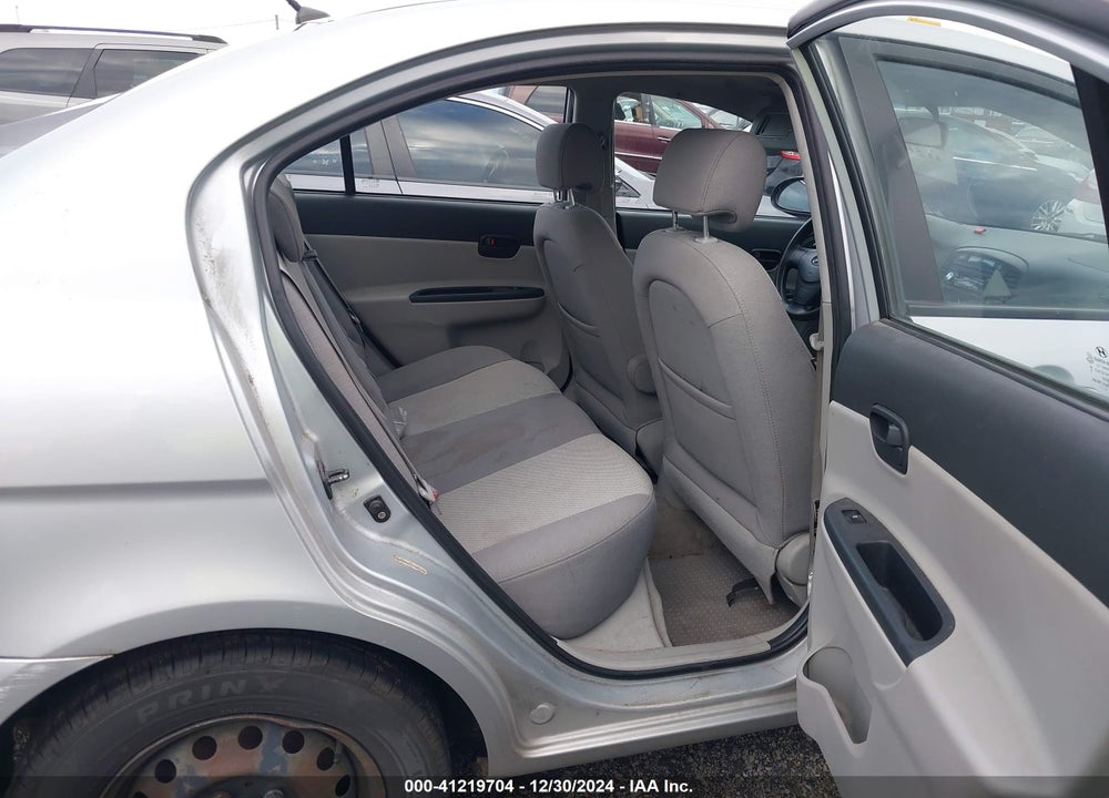 2007 HYUNDAI ACCENT GLS VIN: KMHCN46C17U164086