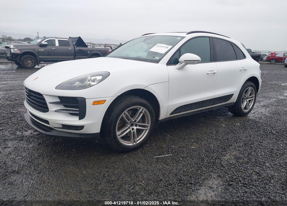 2020 PORSCHE MACAN VIN: WP1AA2A54LLB11823