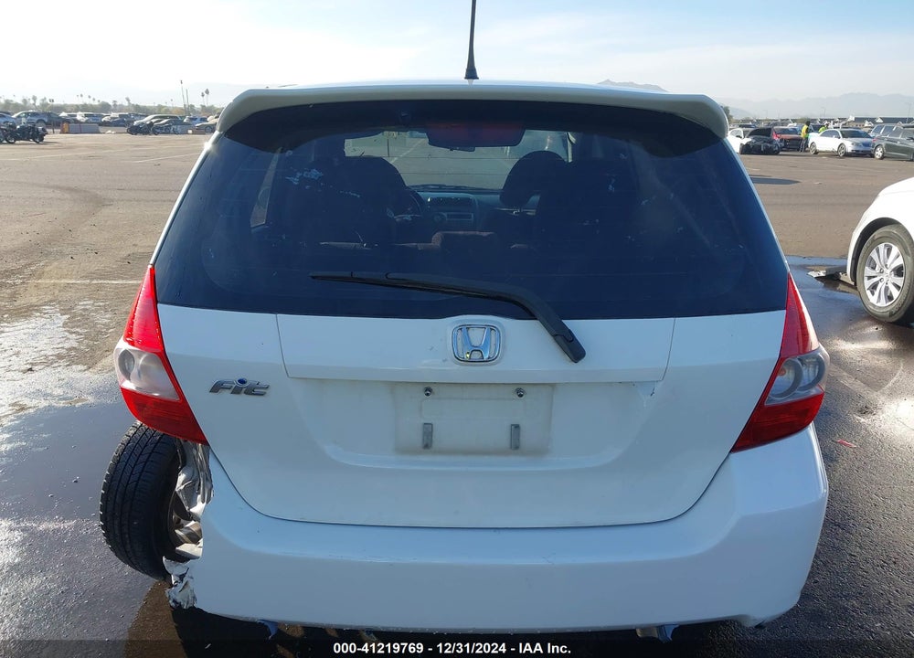 2008 HONDA FIT SPORT VIN: JHMGD38688S009329