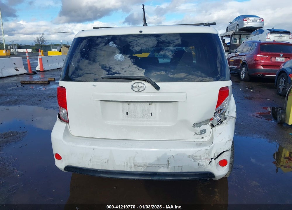 2013 SCION XB VIN: JTLZE4FEXDJ044627
