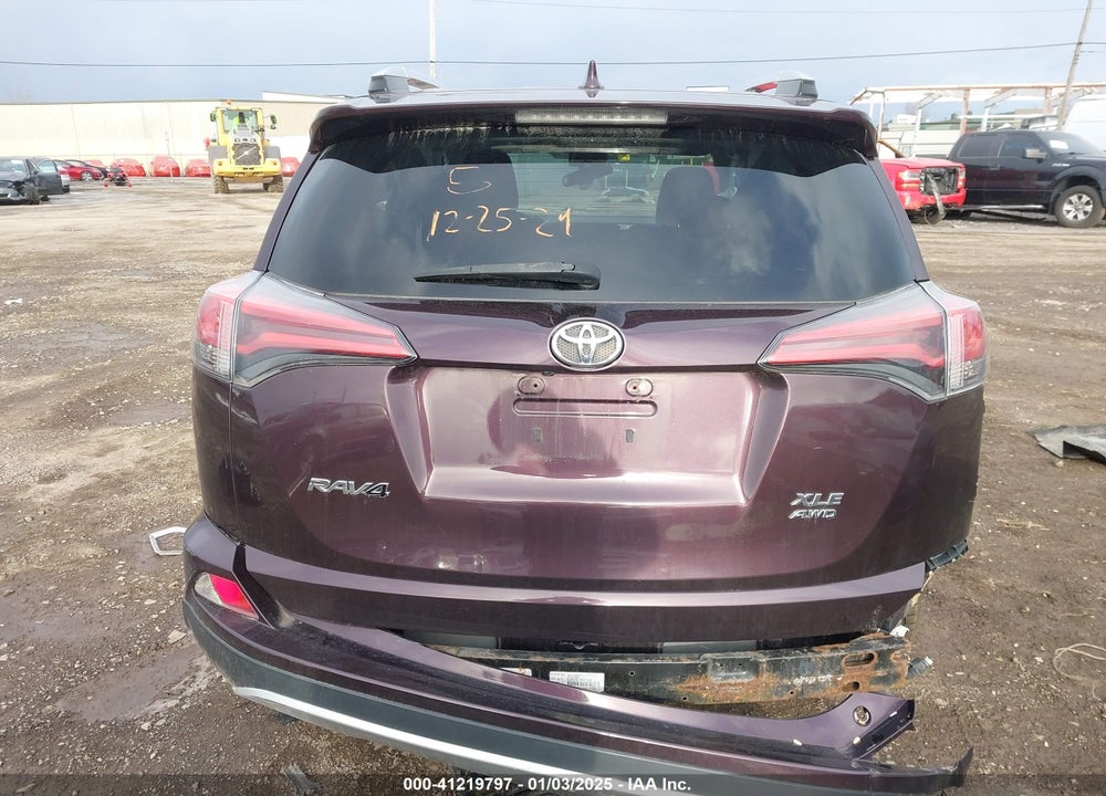 2016 TOYOTA RAV4 XLE VIN: 2T3RFREVXGW528276