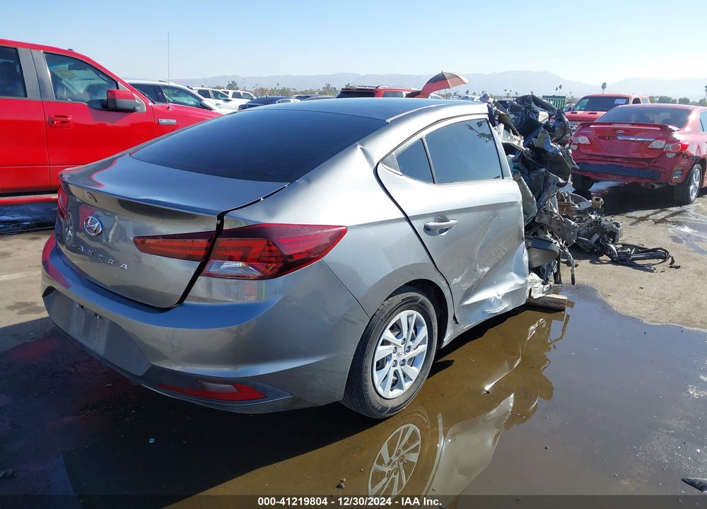 2020 HYUNDAI ELANTRA VIN: 5NPD74LF1LH519490
