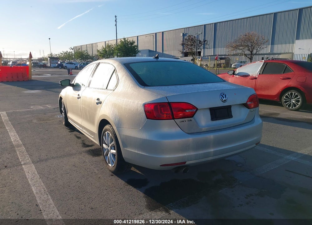 2011 VOLKSWAGEN JETTA 2.5L SE VIN: 3VWDZ7AJ9BM331275