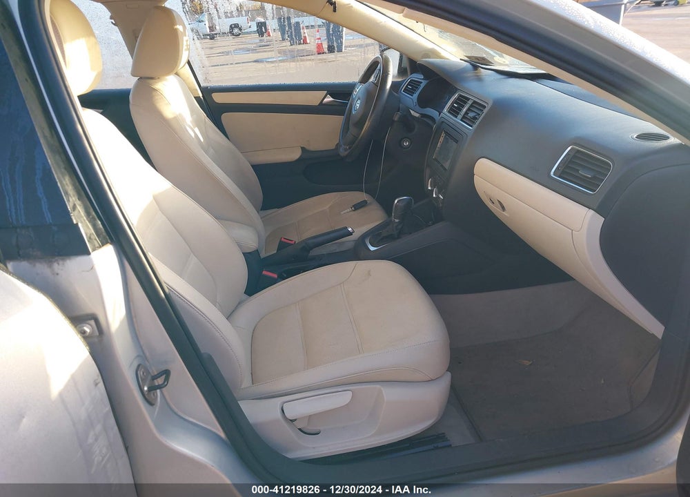 2011 VOLKSWAGEN JETTA 2.5L SE VIN: 3VWDZ7AJ9BM331275