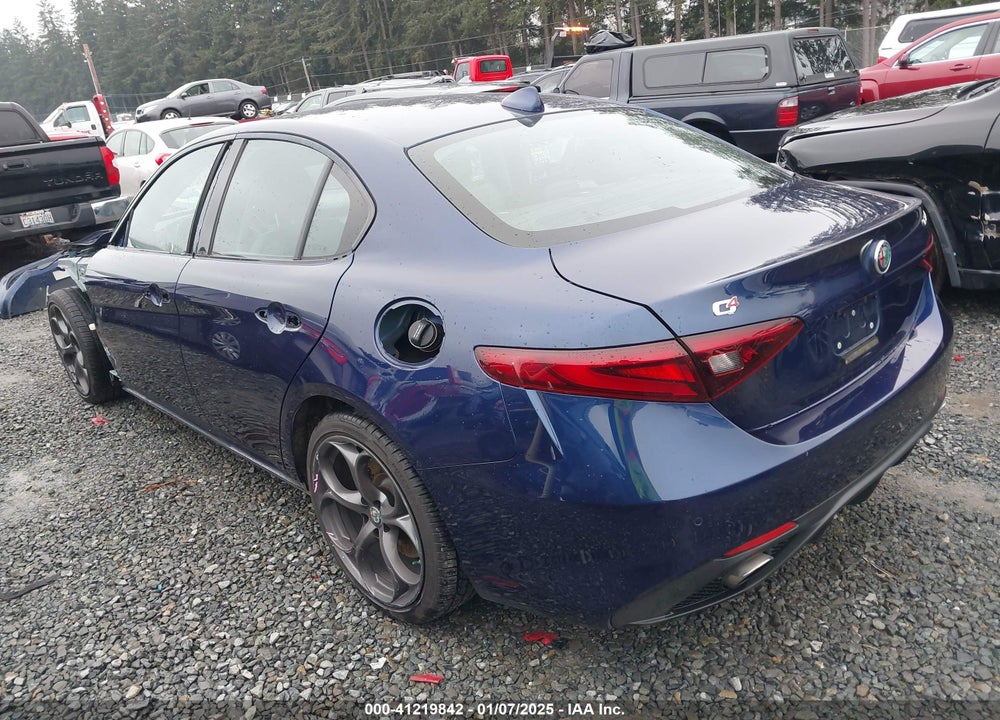 2017 ALFA ROMEO GIULIA VIN: ZARFAEEN7H7551706