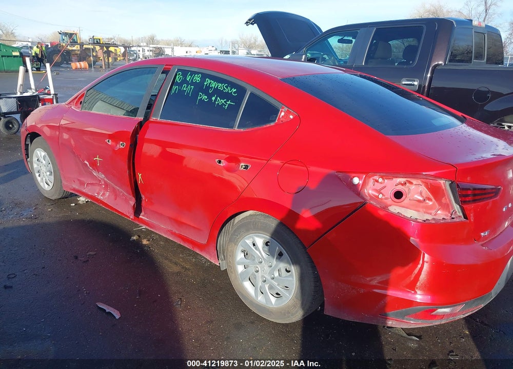 2019 HYUNDAI ELANTRA VIN: KMHD74LF4KU778832