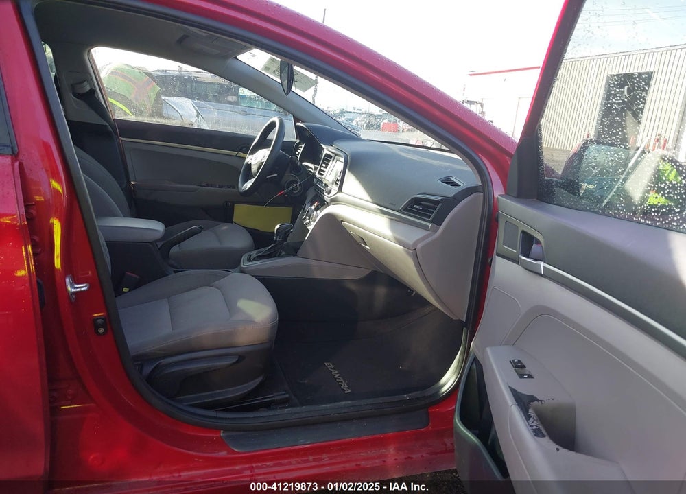 2019 HYUNDAI ELANTRA VIN: KMHD74LF4KU778832