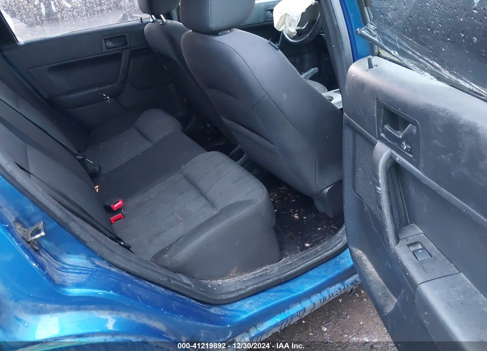 2010 FORD FOCUS VIN: 1FAHP3FN7AW282368