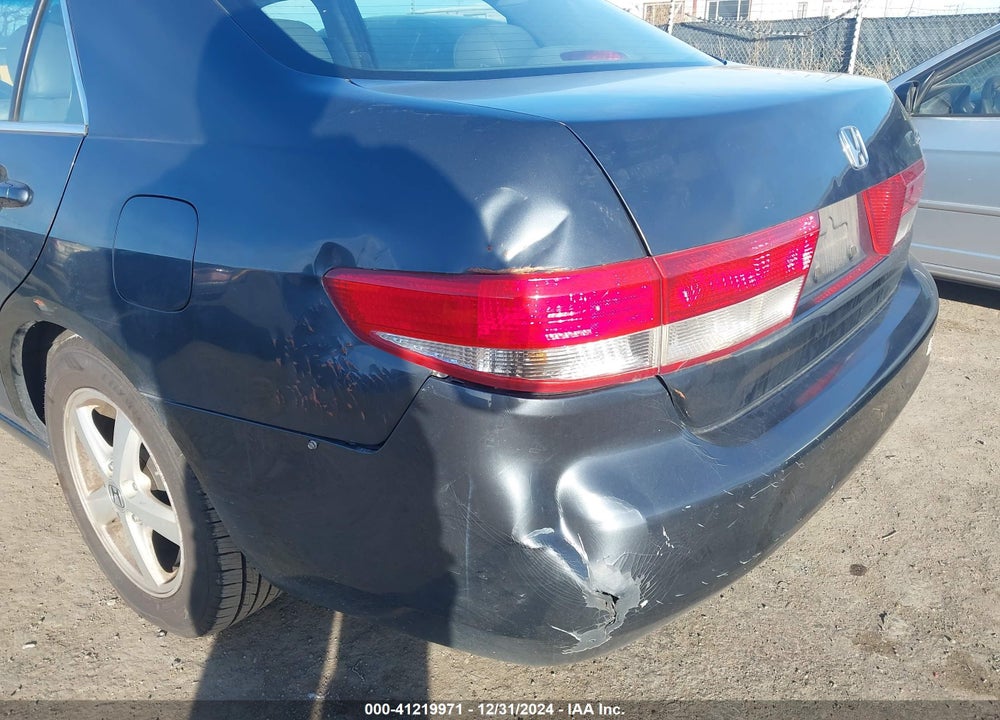 2003 HONDA ACCORD 2.4 EX VIN: JHMCM56743C087664