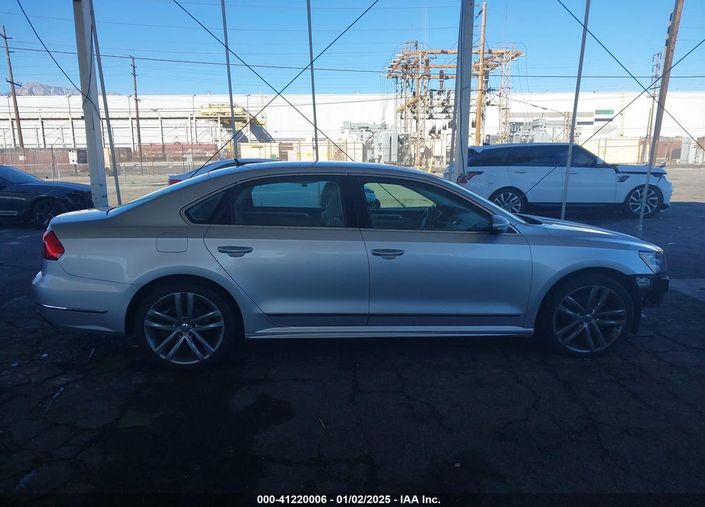 2016 VOLKSWAGEN PASSAT VIN: 1VWAT7A30GC061447