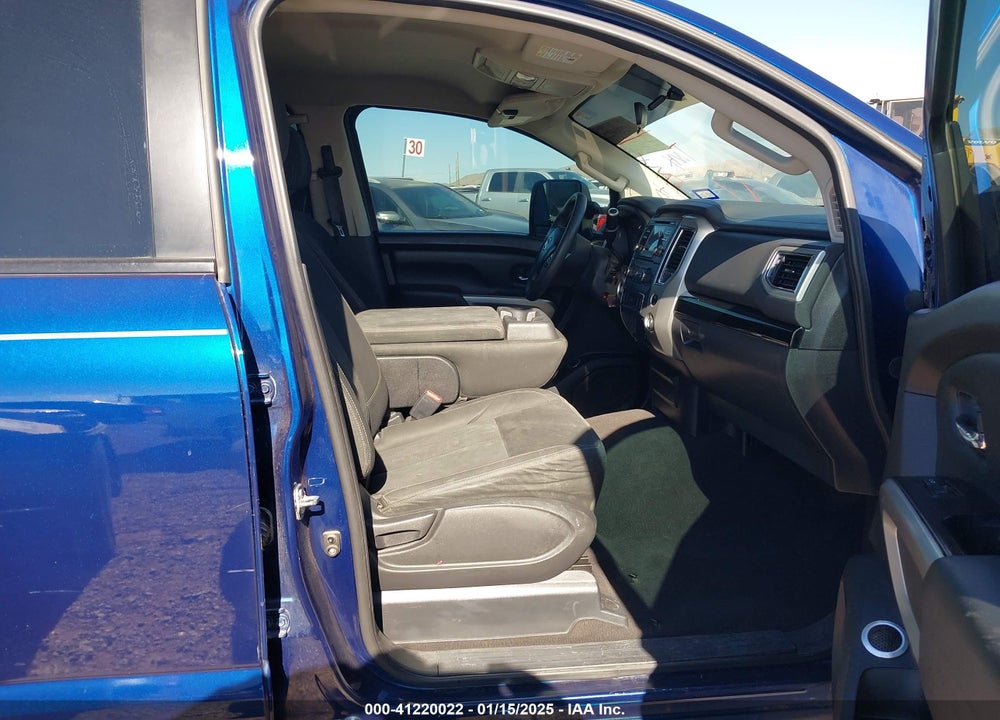 2017 NISSAN TITAN SV VIN: 1N6AA1EK2HN535280