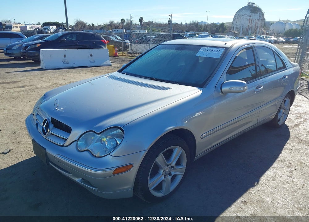 2002 MERCEDES-BENZ C 240 VIN: WDBRF61J12F272006
