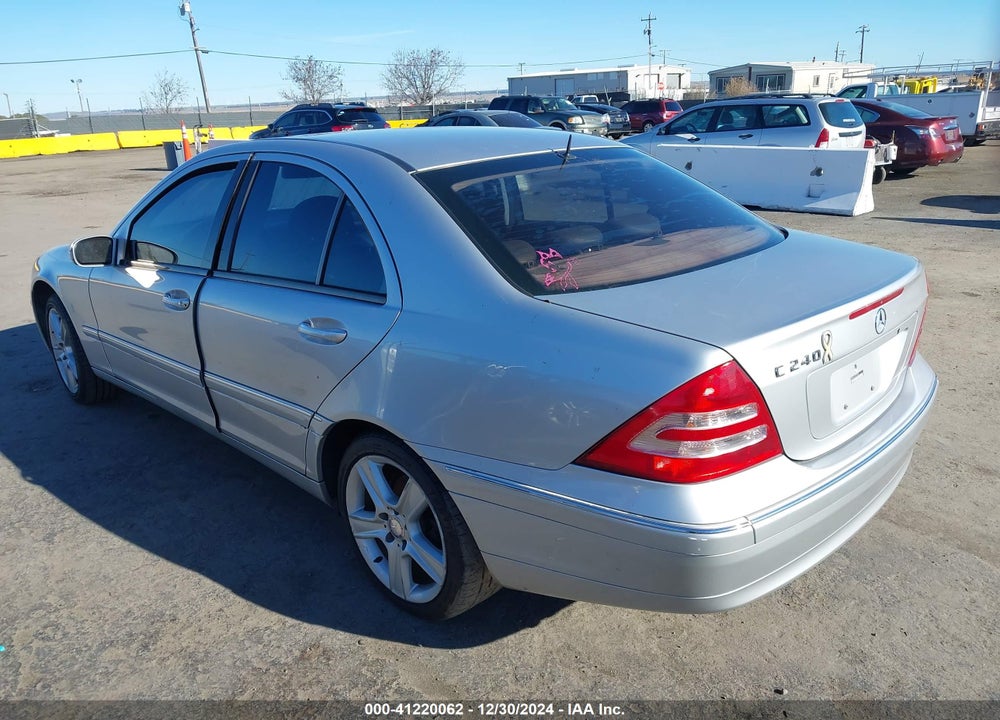 2002 MERCEDES-BENZ C 240 VIN: WDBRF61J12F272006