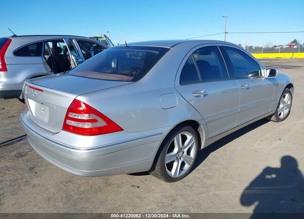 2002 MERCEDES-BENZ C 240 VIN: WDBRF61J12F272006