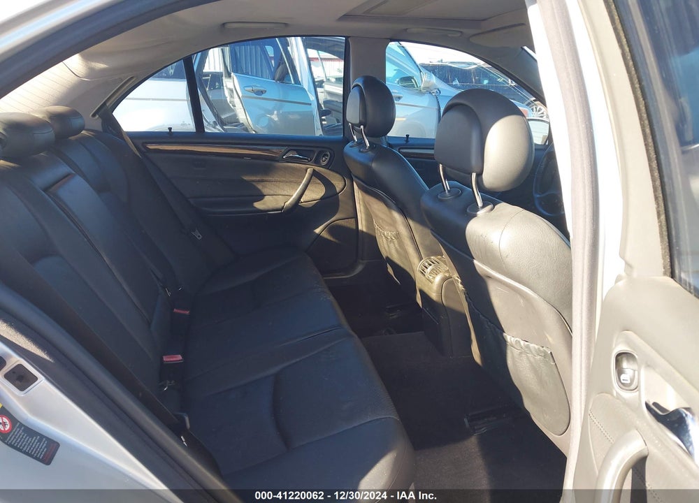 2002 MERCEDES-BENZ C 240 VIN: WDBRF61J12F272006