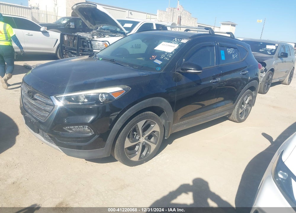 2017 HYUNDAI TUCSON LIMITED VIN: KM8J3CA28HU351848