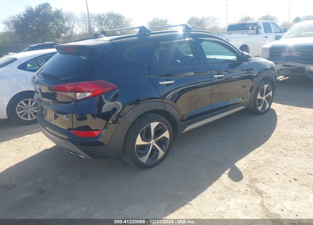2017 HYUNDAI TUCSON LIMITED VIN: KM8J3CA28HU351848