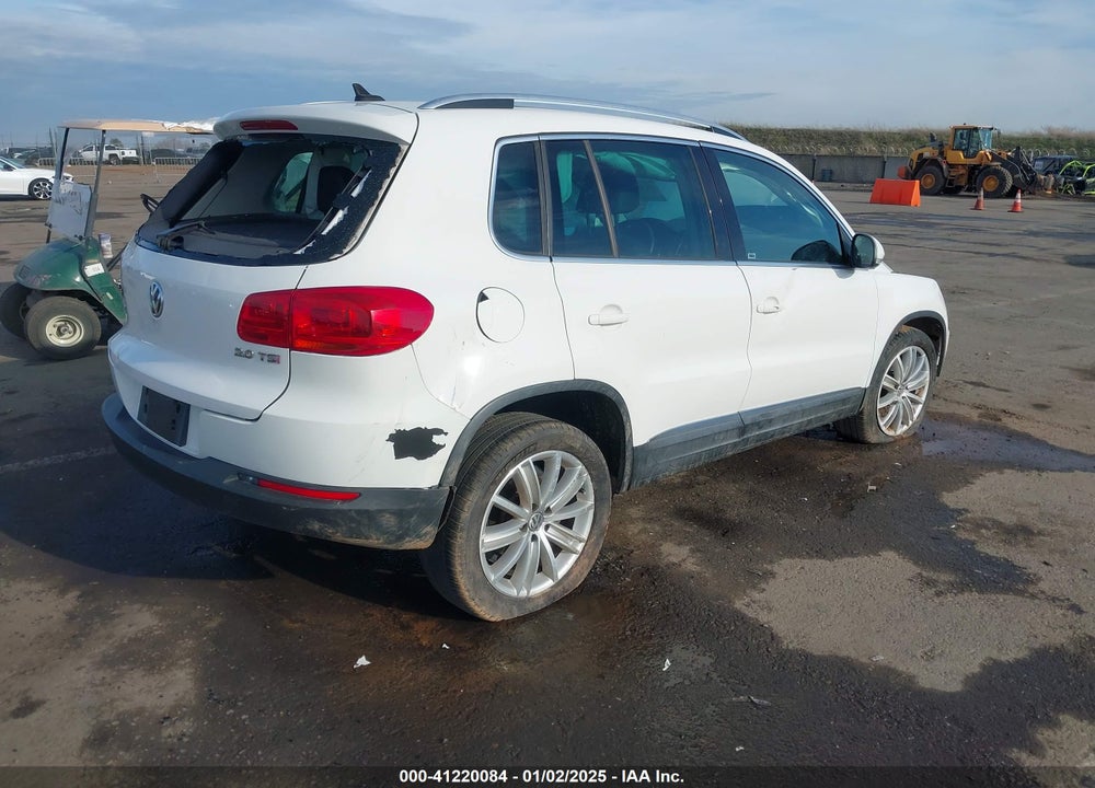 2013 VOLKSWAGEN TIGUAN SE VIN: WVGAV3AX1DW561325