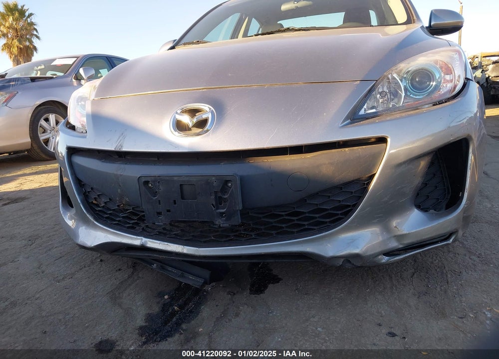 2013 MAZDA MAZDA3 VIN: JM1BL1UP4D1815766