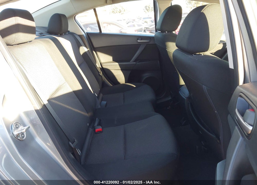 2013 MAZDA MAZDA3 VIN: JM1BL1UP4D1815766