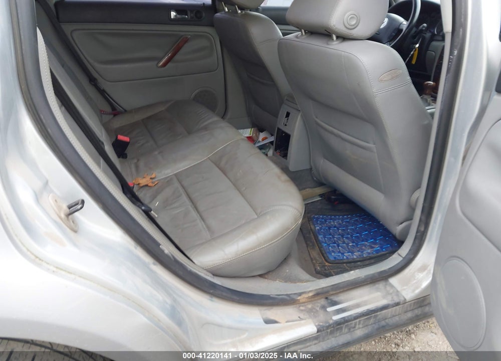 2004 VOLKSWAGEN PASSAT GLX VIN: WVWRH63B44P155907