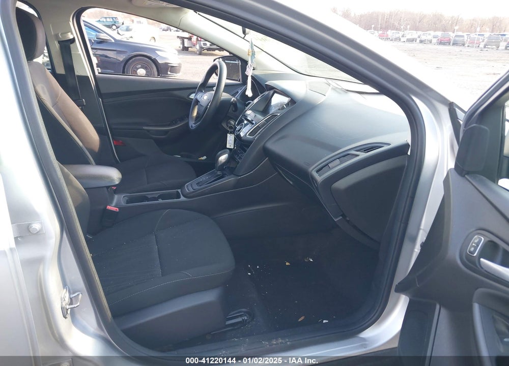 2017 FORD FOCUS VIN: 1FADP3M24HL309576