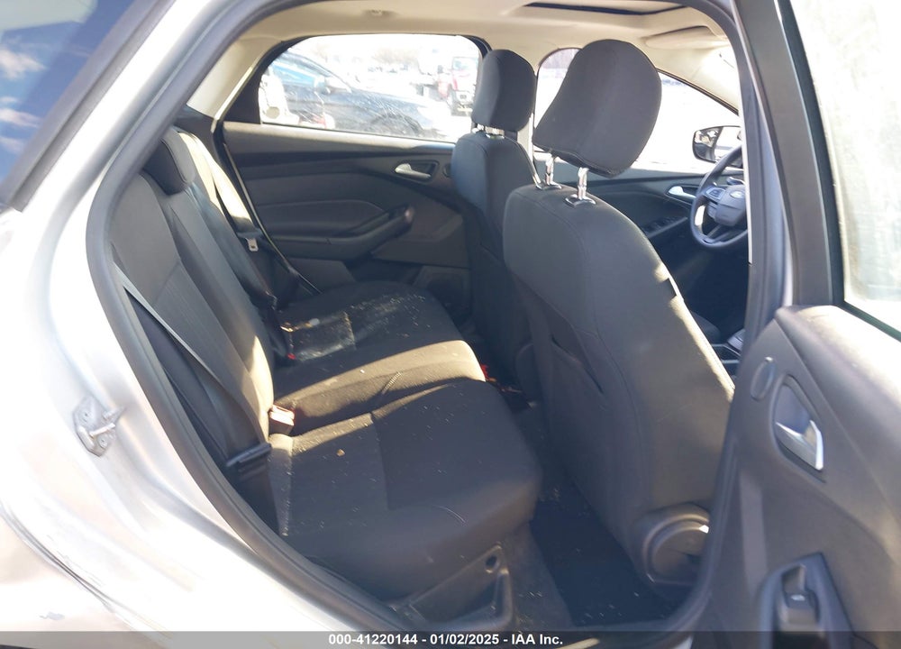 2017 FORD FOCUS VIN: 1FADP3M24HL309576