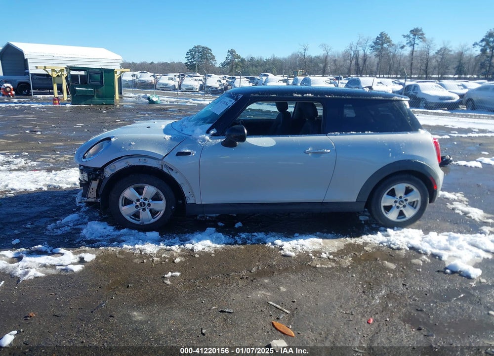 2016 MINI HARDTOP VIN: WMWXP5C50G2D14860