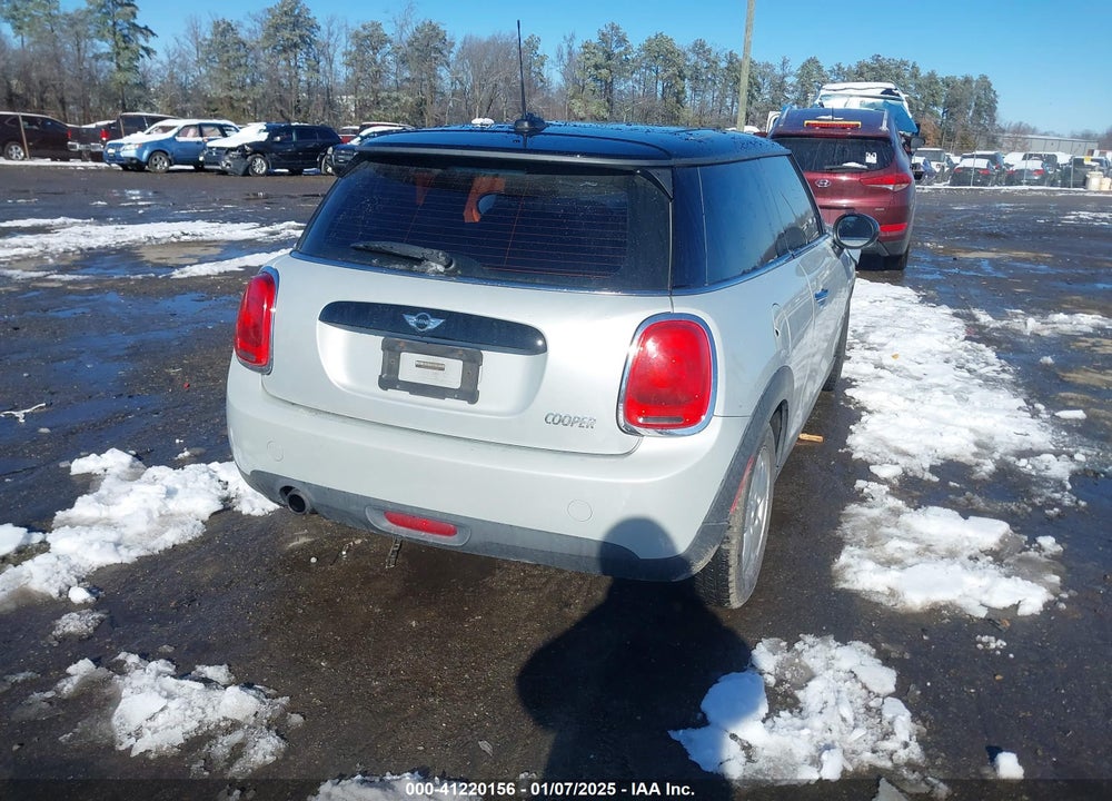 2016 MINI HARDTOP VIN: WMWXP5C50G2D14860