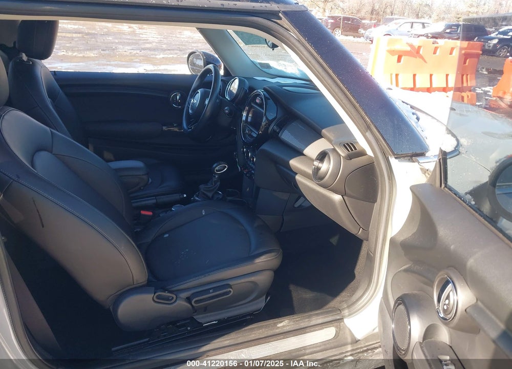 2016 MINI HARDTOP VIN: WMWXP5C50G2D14860