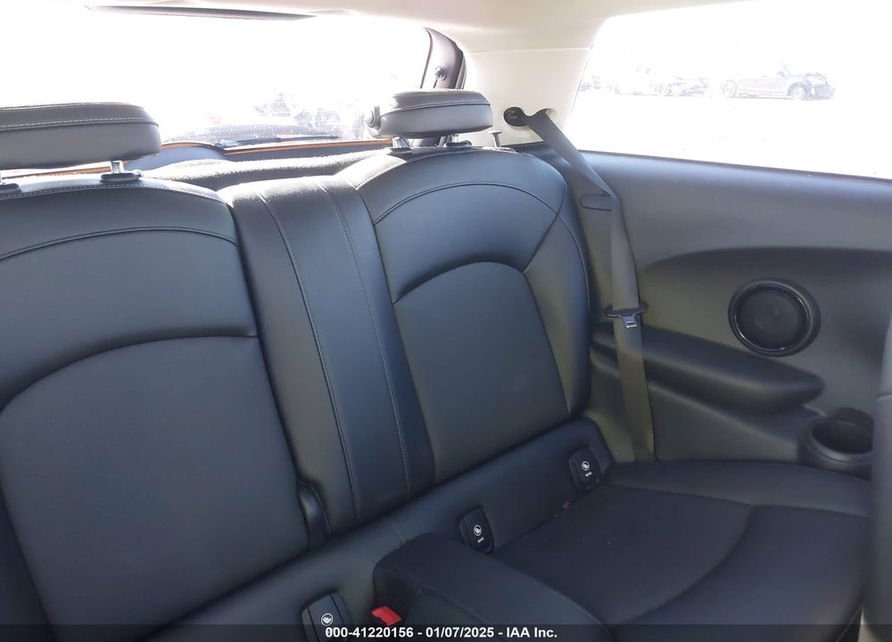 2016 MINI HARDTOP VIN: WMWXP5C50G2D14860