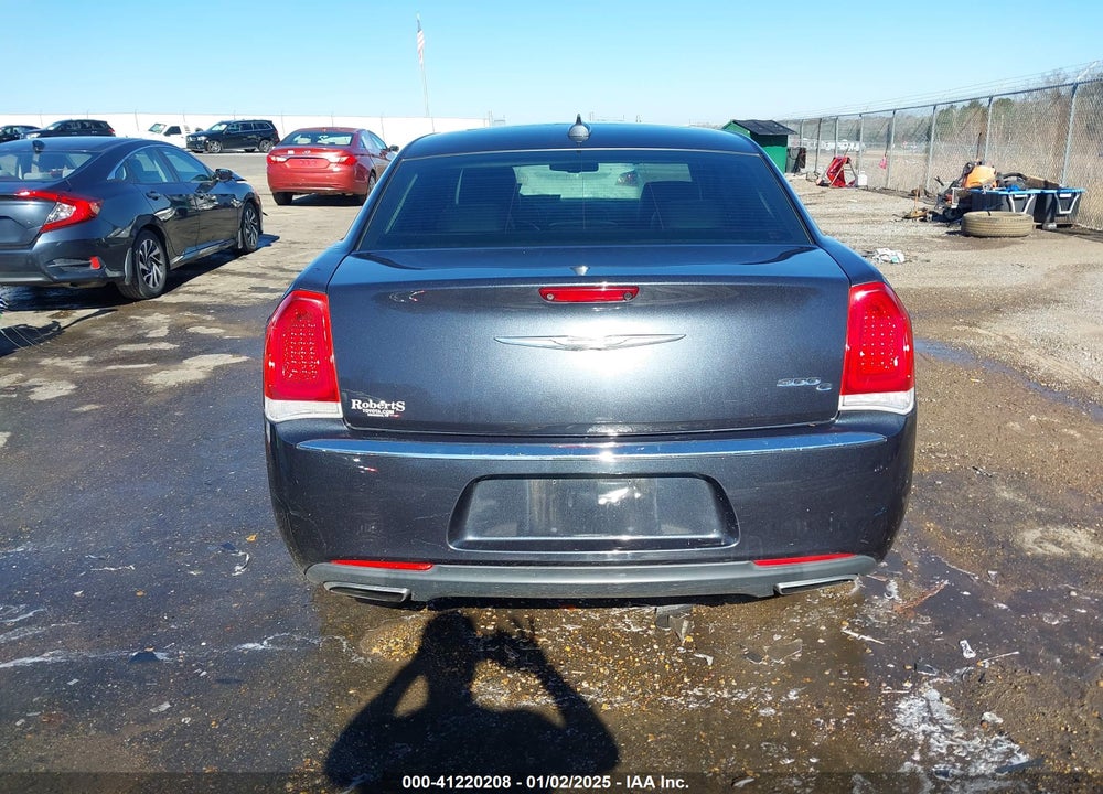 2016 CHRYSLER 300C VIN: 2C3CCAEG1GH320292