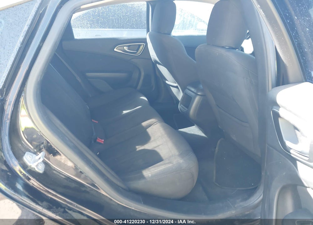 2015 CHRYSLER 200 LIMITED VIN: 1C3CCCAB5FN666566