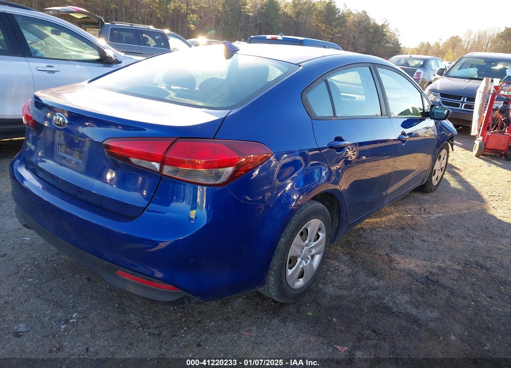2017 KIA FORTE VIN: 3KPFK4A7XHE129731