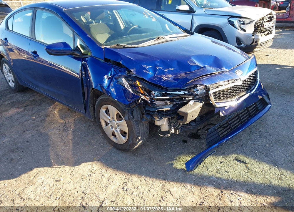 2017 KIA FORTE VIN: 3KPFK4A7XHE129731