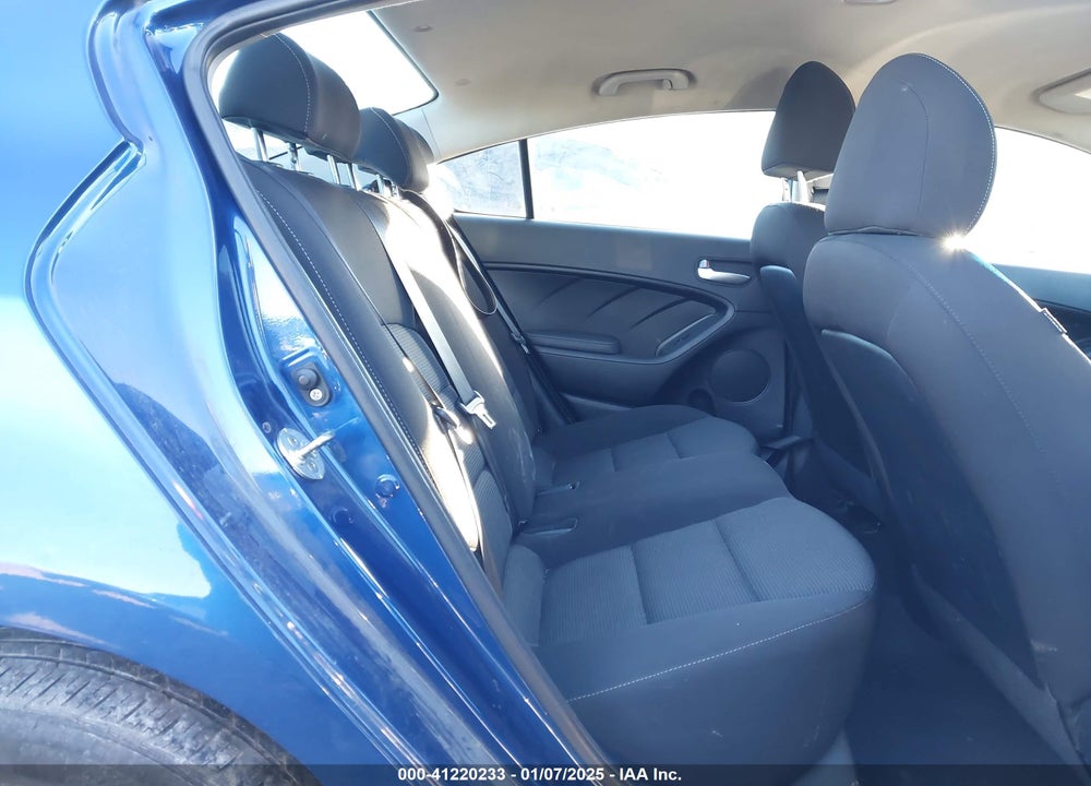 2017 KIA FORTE VIN: 3KPFK4A7XHE129731