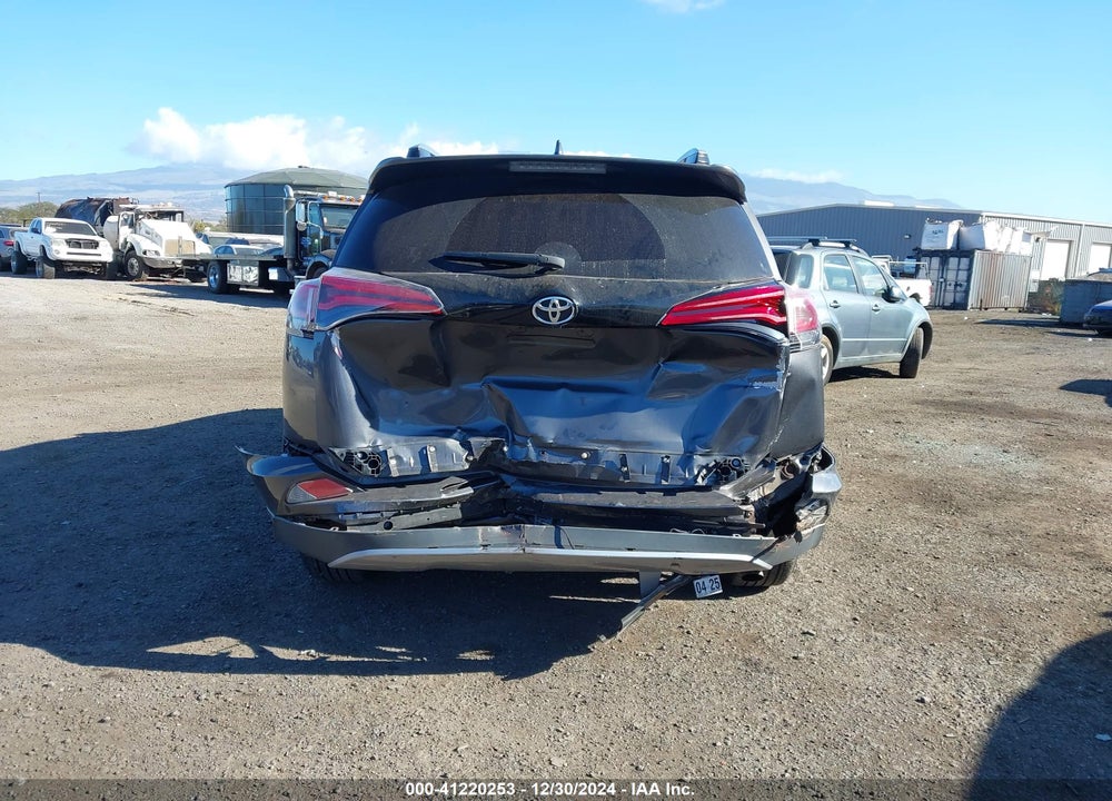 2017 TOYOTA RAV4 SE VIN: JTMNFREV6HJ140265