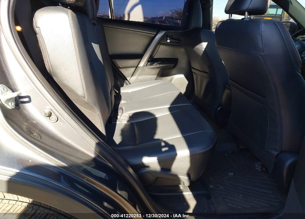 2017 TOYOTA RAV4 SE VIN: JTMNFREV6HJ140265