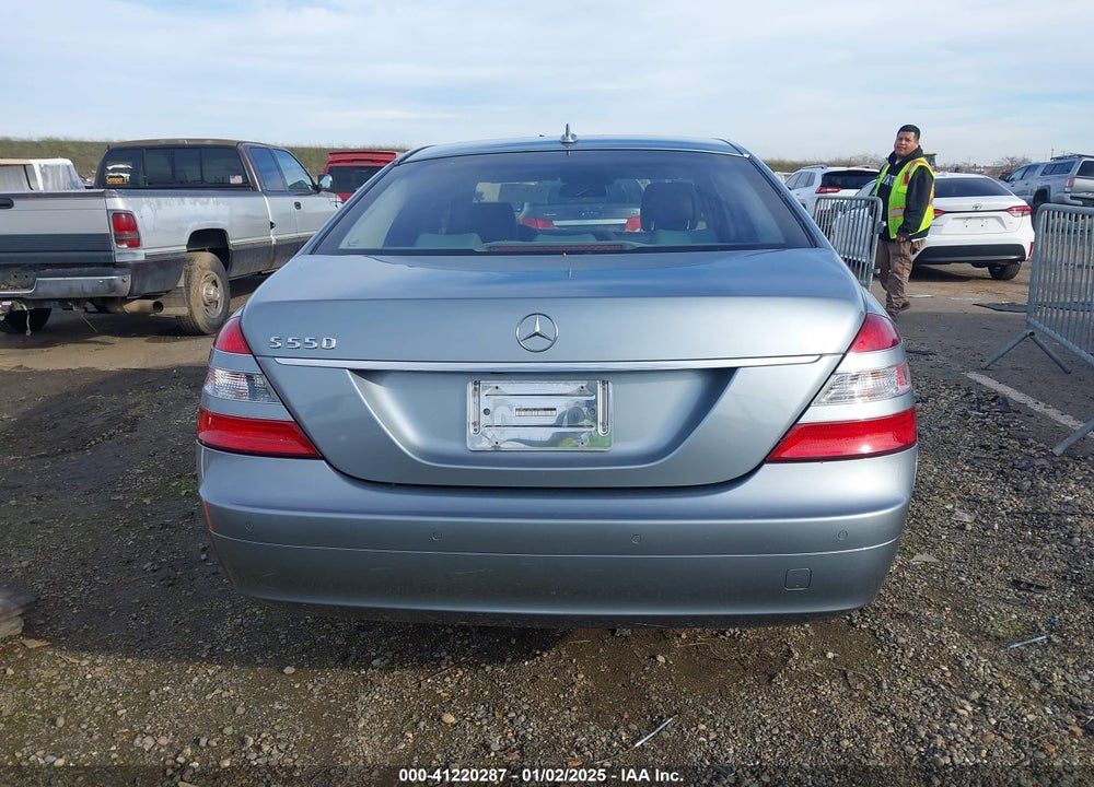 2008 MERCEDES-BENZ S 550 VIN: WDDNG71X78A199226