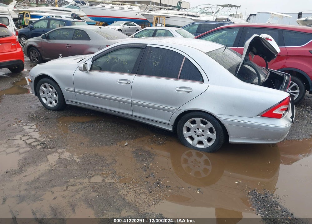 2005 MERCEDES-BENZ C 240 VIN: WDBRF81JX5F612530