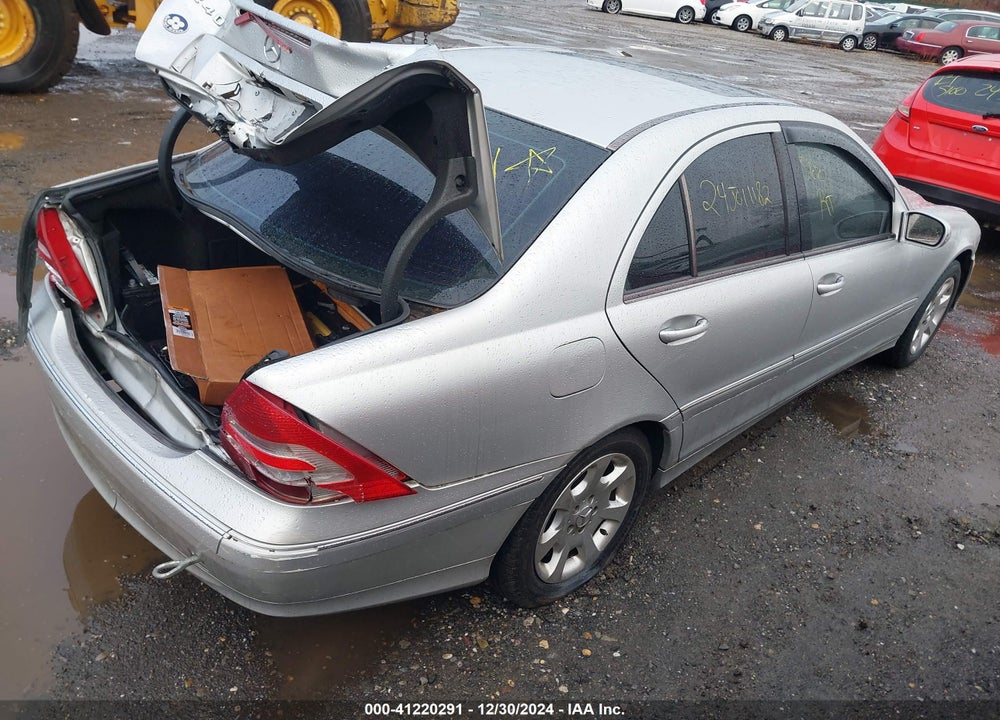 2005 MERCEDES-BENZ C 240 VIN: WDBRF81JX5F612530