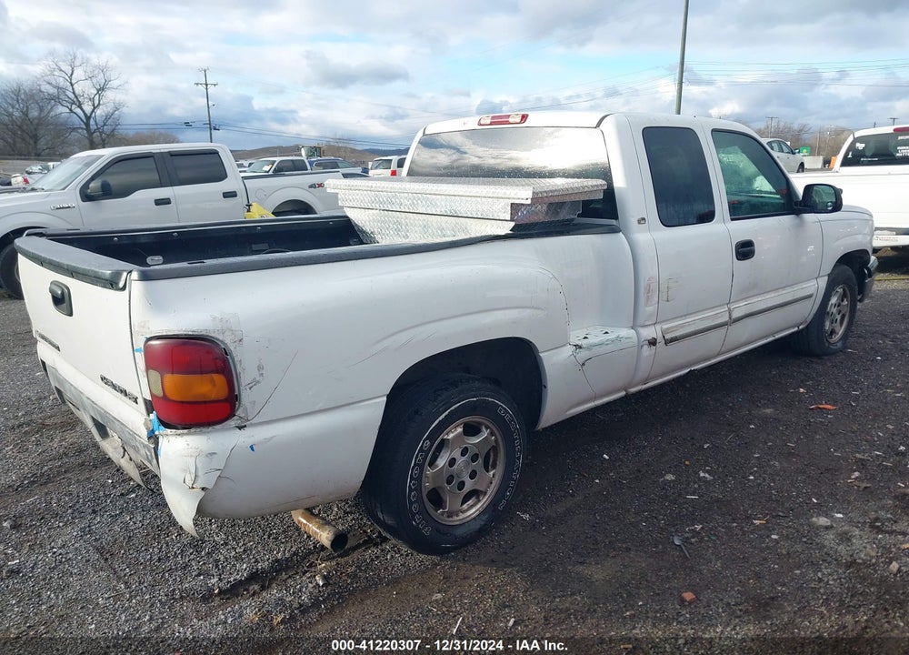 2003 CHEVROLET SILVERADO 1500 LS VIN: 1GCEC19T43Z142979