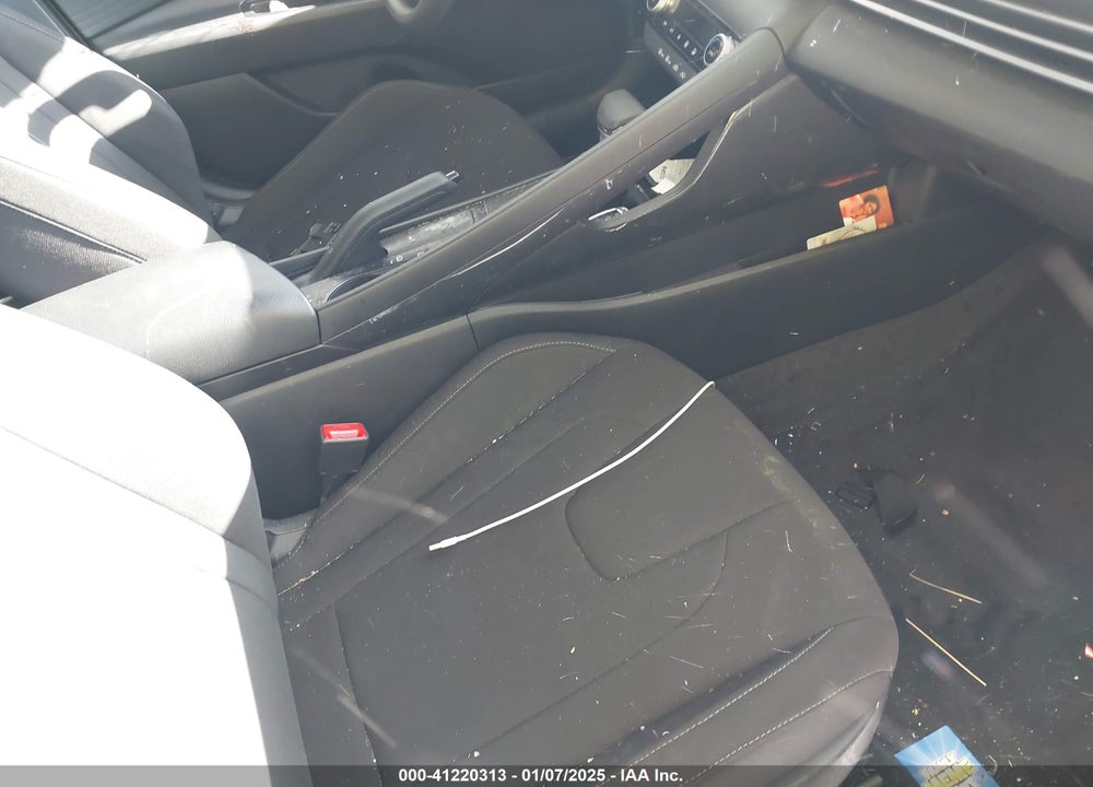 2022 HYUNDAI ELANTRA VIN: KMHLM4AG6NU355531