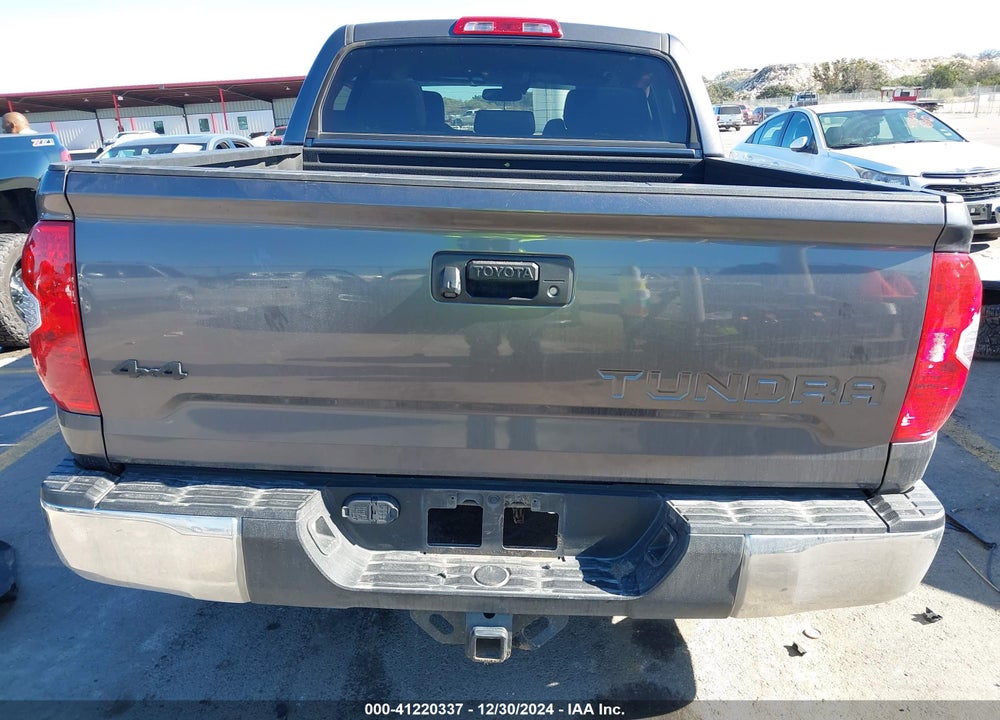 2019 TOYOTA TUNDRA SR5 5.7L V8 VIN: 5TFDW5F14KX844601