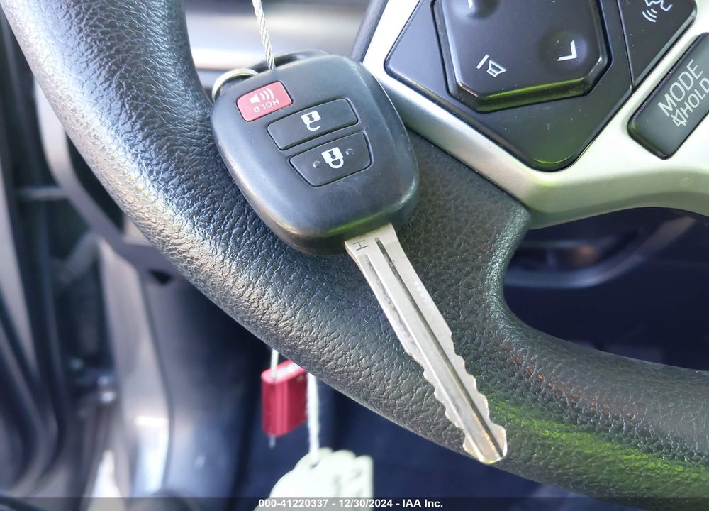 2019 TOYOTA TUNDRA SR5 5.7L V8 VIN: 5TFDW5F14KX844601