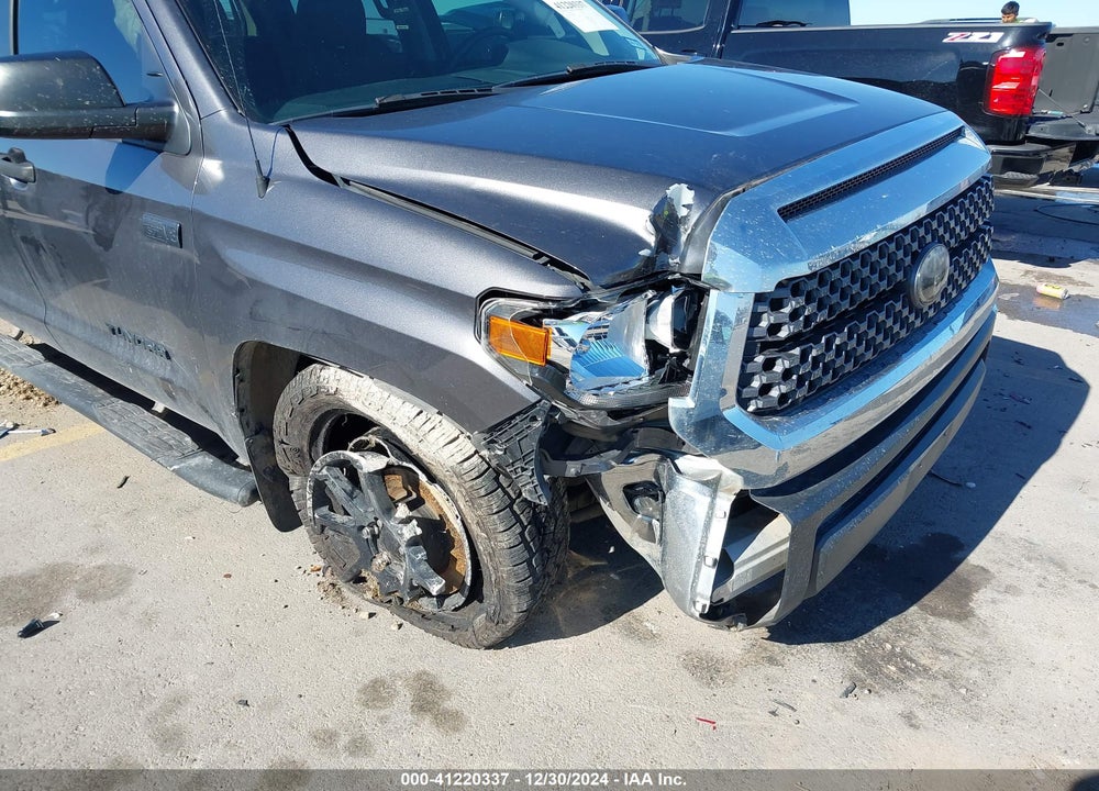 2019 TOYOTA TUNDRA SR5 5.7L V8 VIN: 5TFDW5F14KX844601